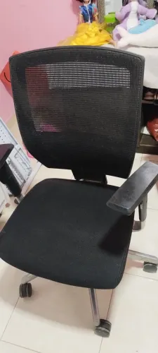 Cadeira de escritório ergonômica com regulagem de altura - ótimo estado?