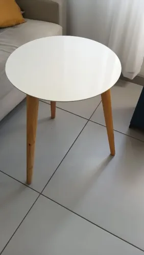 Linda Mesa pouco uso,sem riscos