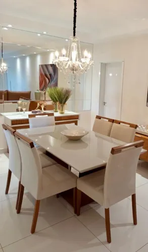 Mesa de jantar 6 lugares (pouco uso, sem defeitos)