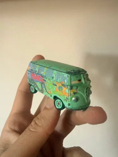 Kombi 1/64 série carros