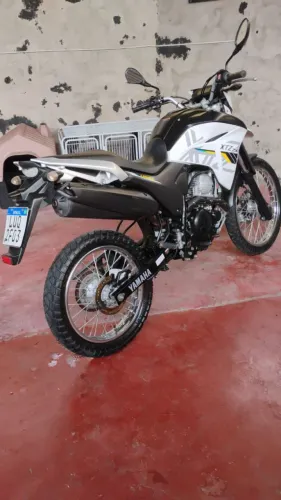 Lander Branca