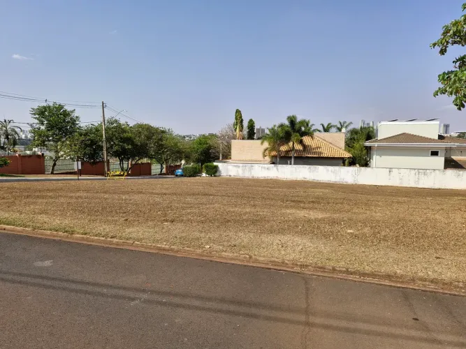 Condomínio Jardins Roma, Terreno de Esquina com 531,50m², Oportunidade R$ 1.693,32 o m²