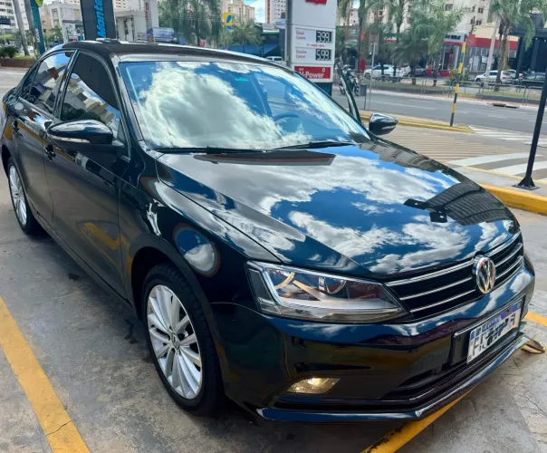 Volkswagen Jetta Comfortline 1.4 TSI 16V 4P Aut. 2017