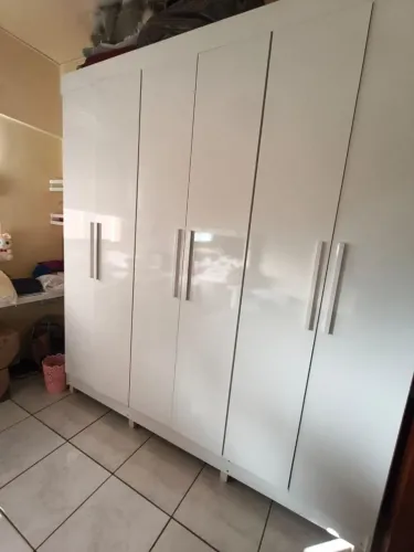 Guarda Roupas 6 portas 6 gavetas usado