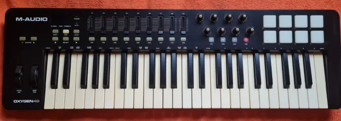 Teclado controlador M-Audio Oxygen 49