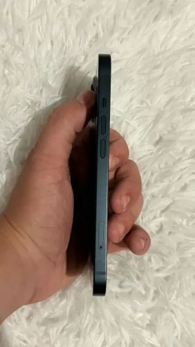 iPhone 13 meia noite