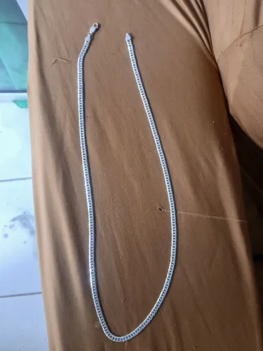 Vendo corrente de prata 70cm moderna marca: requinte nova.