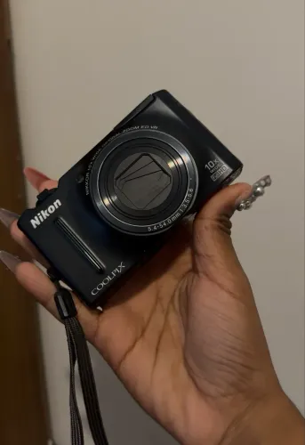 Câmera digital nikon coolpix s8100 no estado- não funciona