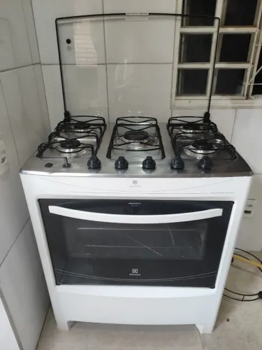 Fogão de cinco bocas