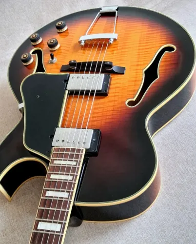 Ibanez AKJ95 Expressionist Flamed Maple