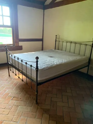 Cama casal estrutura de ferro vintage com colchão incluso