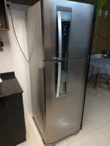 Geladeira Electrolux DW42X inox - 380 litros (60 x 76 x 178 cm)