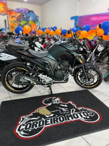 YAMAHA FAZER 250 ABS 2024 ÚNICO DONO