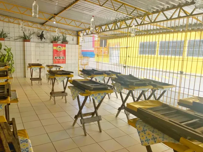 Imóvel para venda possui 200 metros quadrados em Ibura - Recife - PE