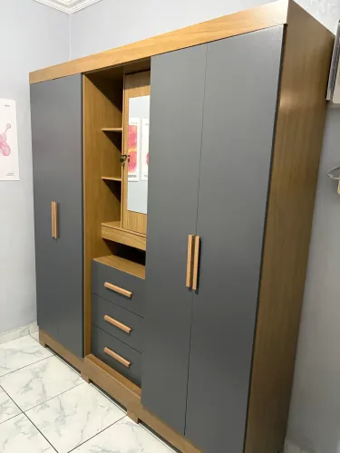 Guarda Roupa 5 Portas Grande RETIRADA