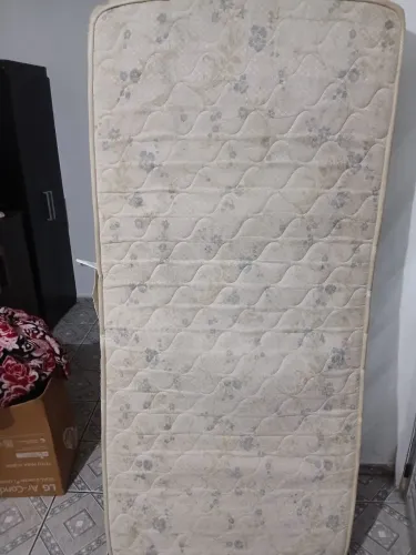Vendo colchões juntos os dois e sofa junto