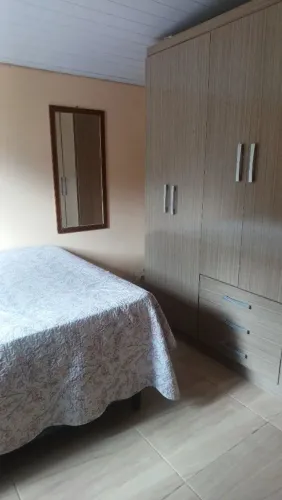 Vende- se casa mista
