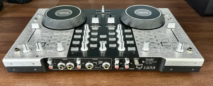 Controladora Hércules DJ Console 4MX estado de novo / usada uma única vez !