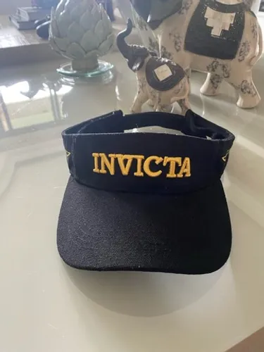 Boné viseira invicta