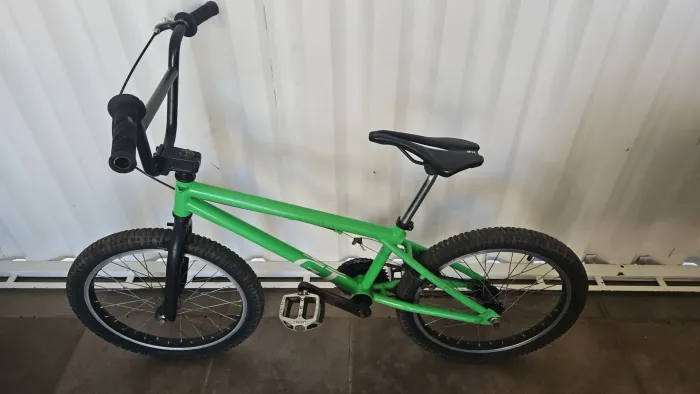 Bicicleta BMX Profissional GT Verde