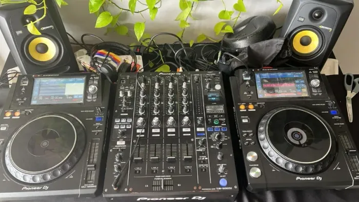 Aluguel de Equipamentos de Som e Iluminação para Festas e Eventos