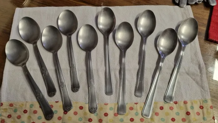 Conjunto de talheres em aço inox.