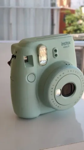 INSTAX Mini 9 com DEFEITO para retirada de componentes