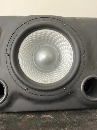 Caixa de som automotivo 