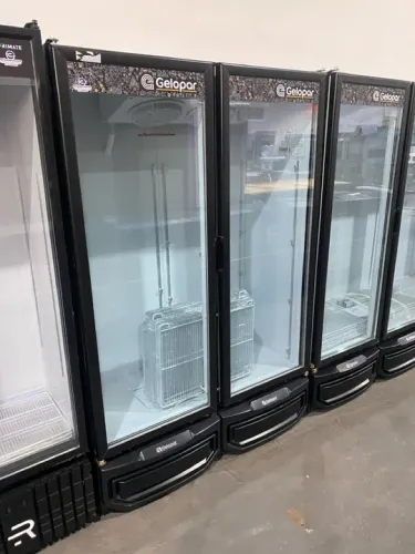 Expositor cervejeira - Duas portas - Gelopar 950 - Pronta entrega 