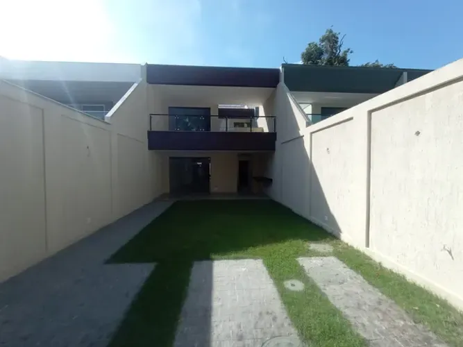 Condominio Tucanos. Linda Casa 1a. Locação.