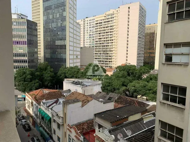 Privilégio Imóveis vende: Excelente apartamento com um quarto, sala de estar, varanda com 
