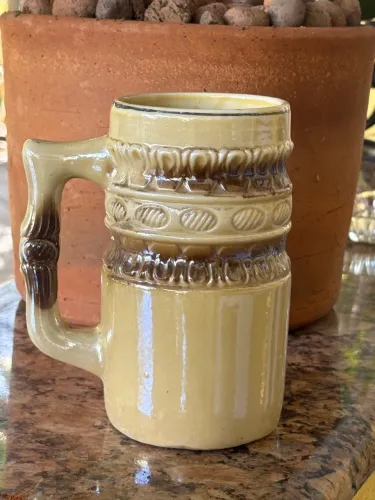Caneca de Cerâmica Vintage