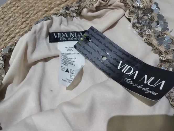 Blusa de Festa com Paetês Nova