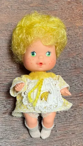 Boneca moranguinho nenê 