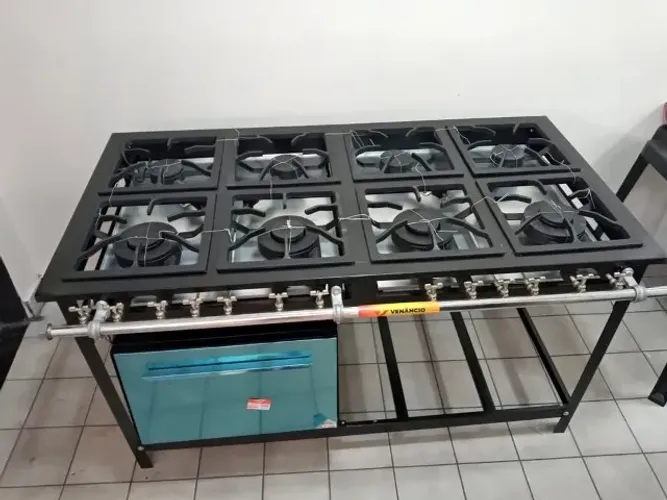FOGÃO 8 BOCAS COM FORNO VENANCIO - NOVO