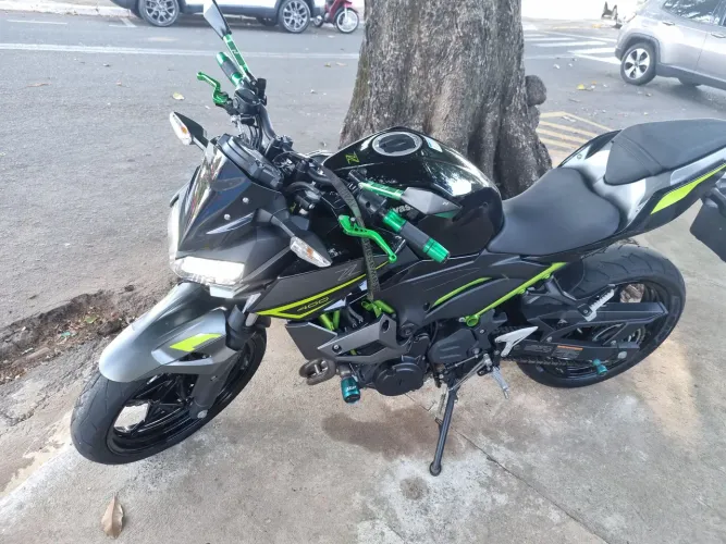 Kawazaki  z400 com km10.700 mil 29.300