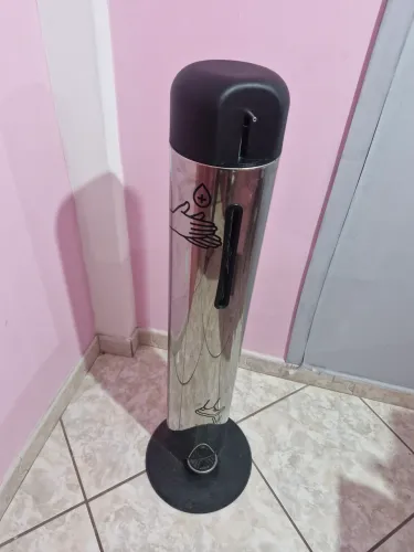 Totem Dispenser para álcool gel com pedal