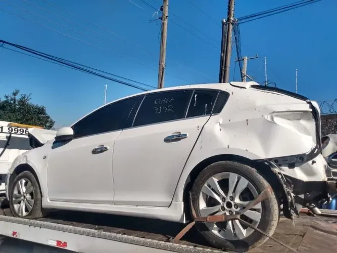 Sucata Cruze Hatch