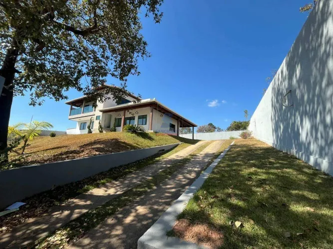 Casa Duplex 4 qtos,2 suítes,Closet,10 vagas - Condomínio Ilha da Lagoa - Solar Do Madeira 