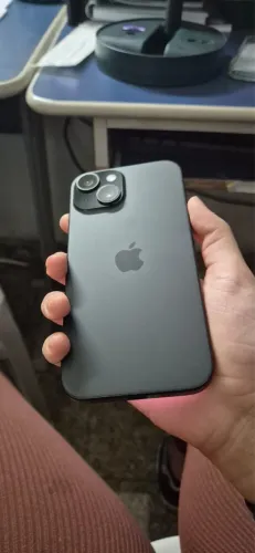 Iphone 15 256g c/ carregador original 