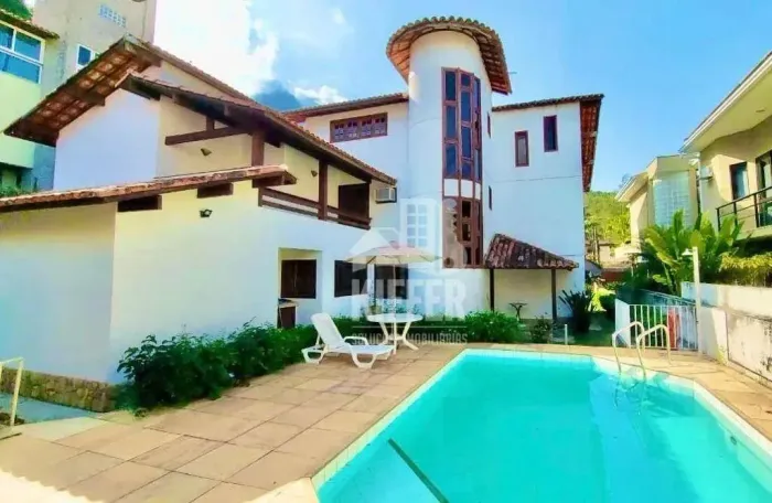 Casa com 4 quartos à venda, 500 m² por R$ 2.150.000 - Piratininga - Niterói/RJ