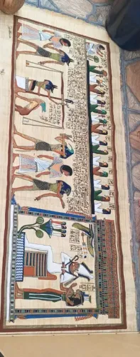 Quadro Egípcio em Papiro.Medindo 1,10 compr.
