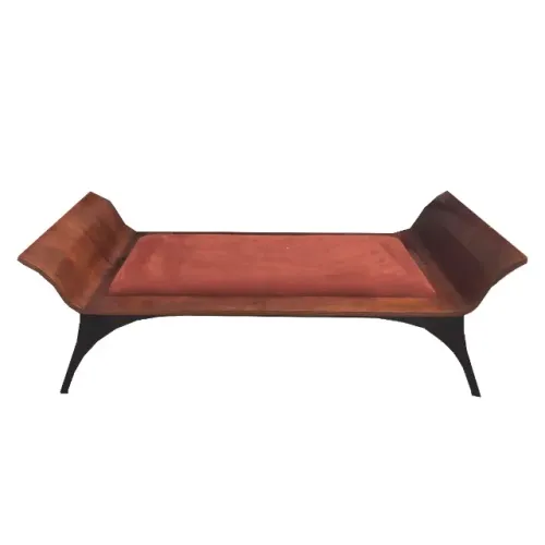 Divã recamier Breton em madeira nobre estofado em veludo C 240cm x A 75cm x L 110cm