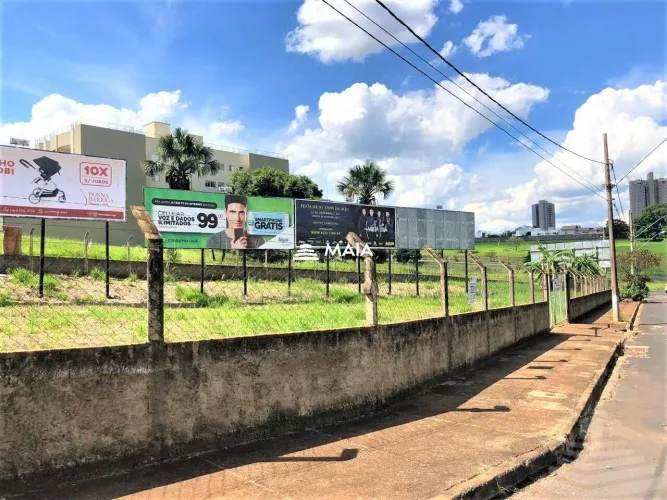Terreno para alugar no bairro Santa Maria