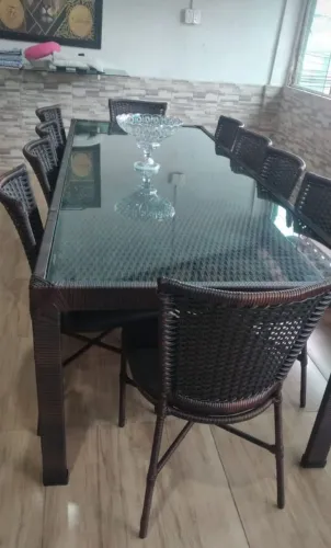 Mesa com cadeiras estrutura de ferro galvanizado e fibra sintética 