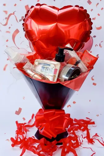 Kit Presente Buquê de Maquiagem - Com Fio de Fada e Balão 