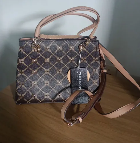 Bolsa Chenson com design elegante
