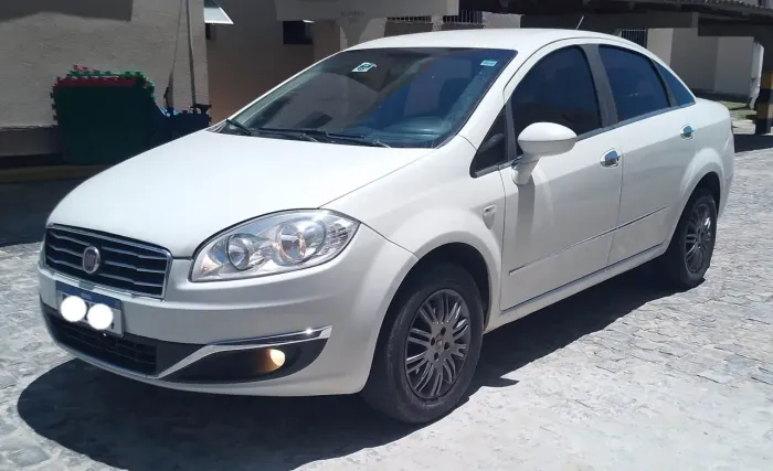 Fiat Linea Essence 1.8 Flex 16V 4P 2016