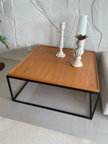 Mesa de canto ou centro  adquirida da Loja Líder Interiores. estado de nova, sem avarias