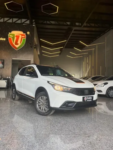 Fiat Argo Trekking 1.3 Manual 2022/23. Apenas 78 mil km rodados. Ipva 2025 pago.
